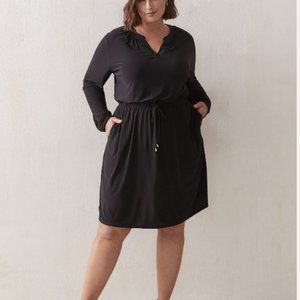 Black long-sleeve flared jersey dress